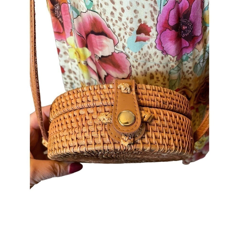 Urban Outfitters Round Hand Woven Straw Rattan Basket Purse Crossbody Bag Boho - Picture 4 of 10